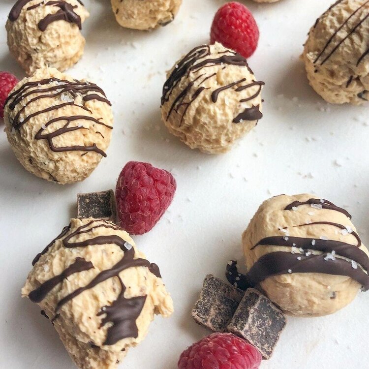 PROTEIN COOKIE DOUGH BITES